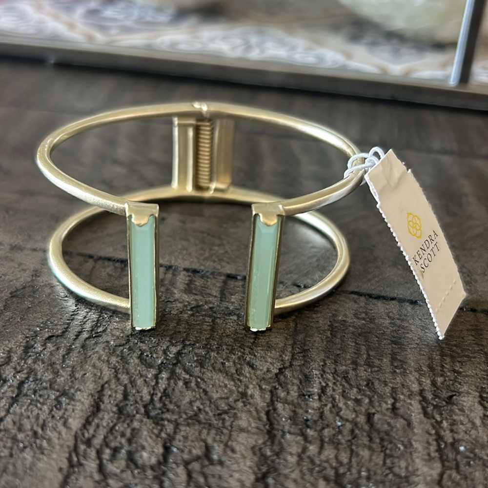 Kendra Scott Lucy Bracelet in gold and aquamarine